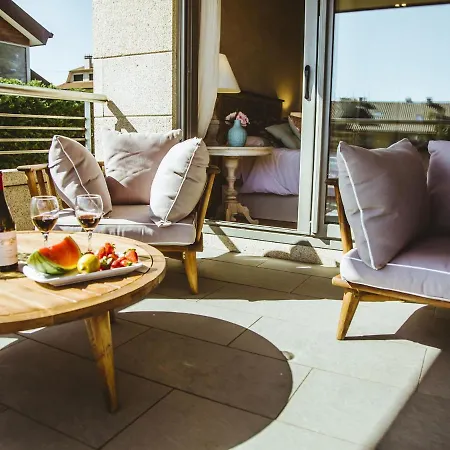 Feriehus In Sanxenxo With Sea View & Pool