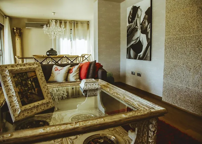 Hébergement de vacances In Sanxenxo With Sea View & Pool