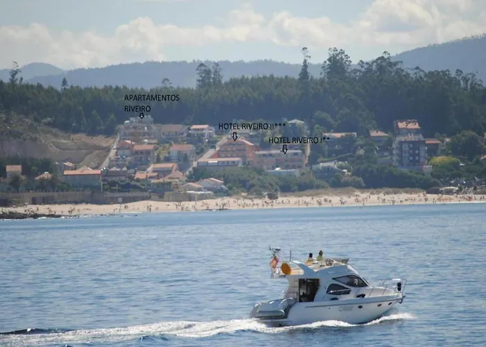 Hébergement de vacances In Sanxenxo With Sea View & Pool