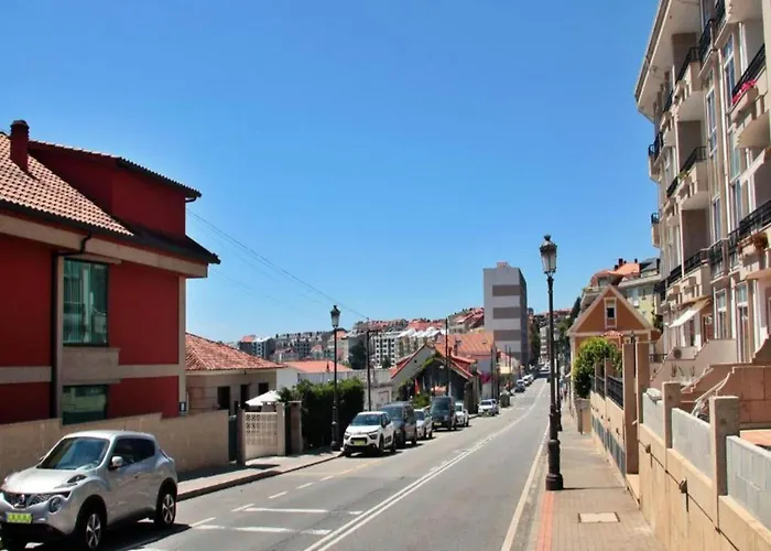 In Sanxenxo With Sea View & Pool Hébergement de vacances *