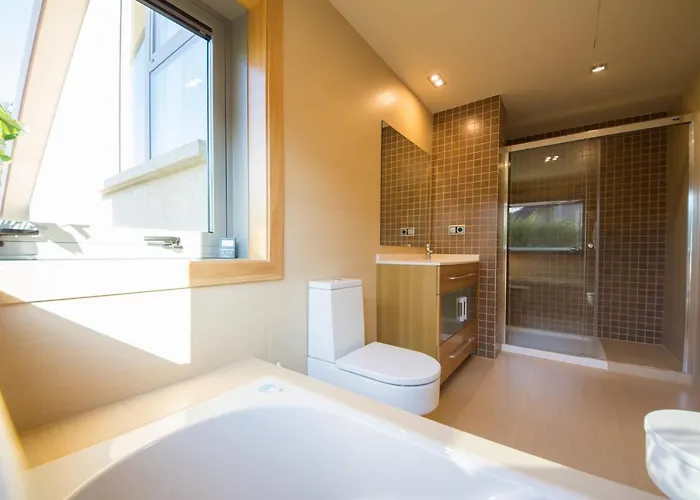 Hébergement de vacances In Sanxenxo With Sea View & Pool