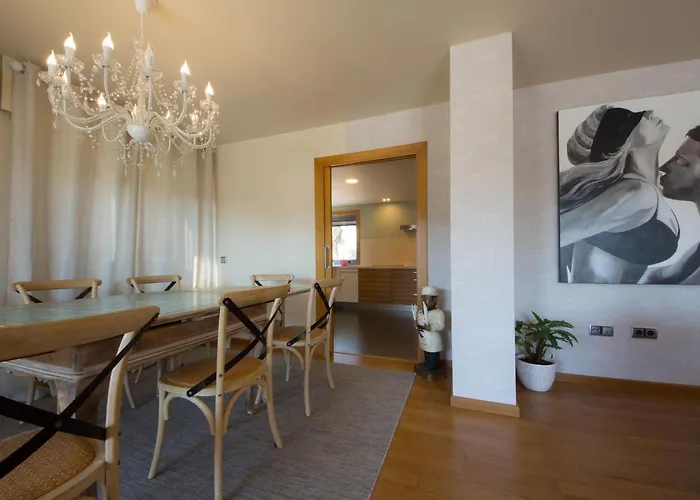 In Sanxenxo With Sea View & Pool Hébergement de vacances *